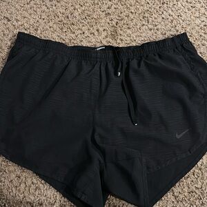 Nike medium bundle short! You get all 3 pair in size medium!